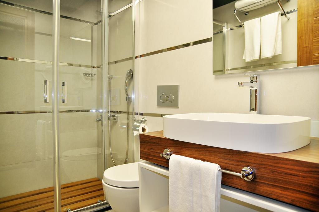 Avin Hotel Izmir Værelse billede