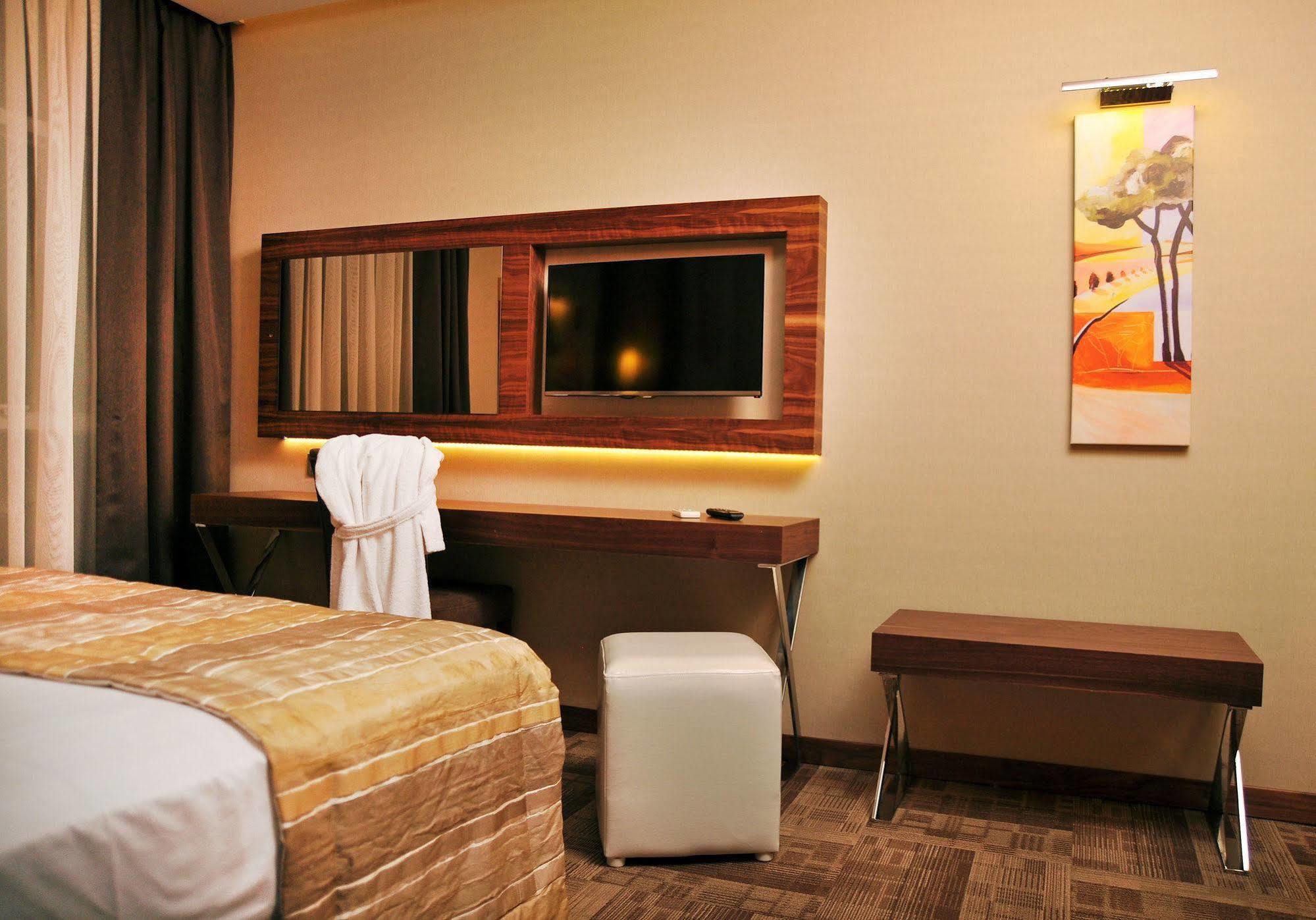 Avin Hotel Izmir Eksteriør billede