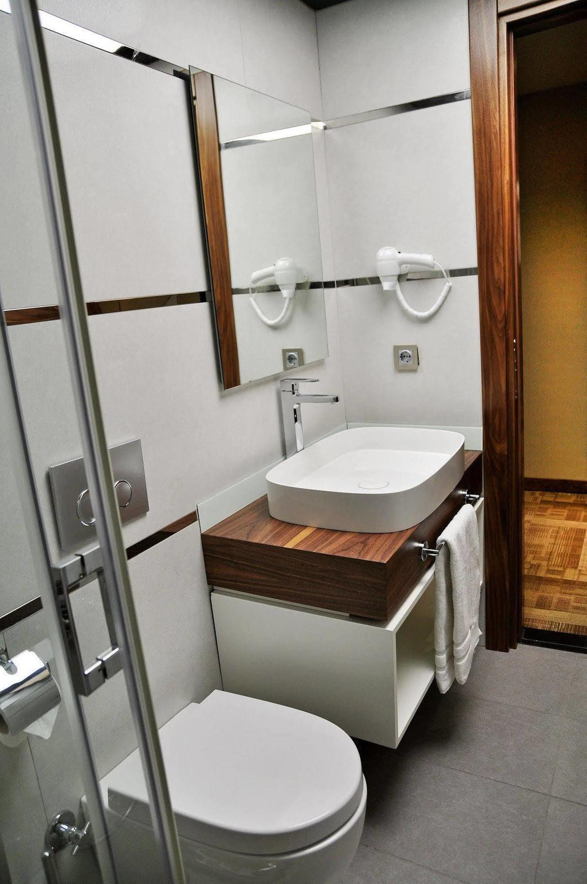 Avin Hotel Izmir Eksteriør billede